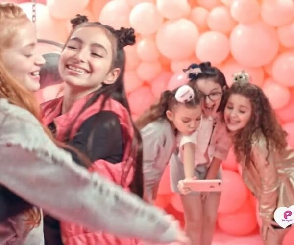 PAMPILI - CLIPE PODEROSA EMOÇÃO